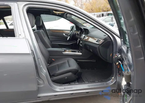 2015 Mercedes-Benz E 350 4Matic из США, поврежденный, VIN WDDHF8JB3FB092787